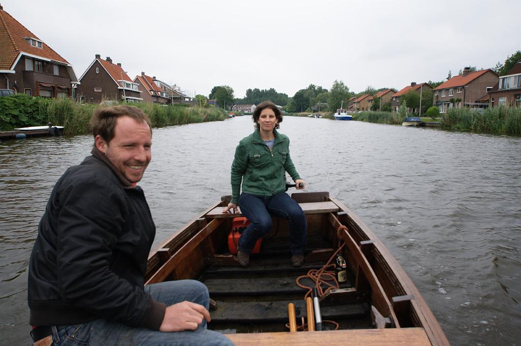 2008-05-25-15.02.41 Vivi auf Boot